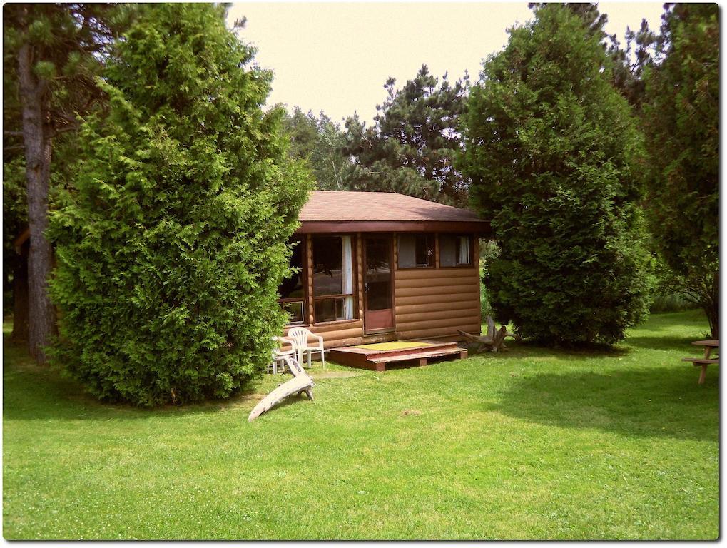 Maciver'S Motel And Camp Blind River Zimmer foto